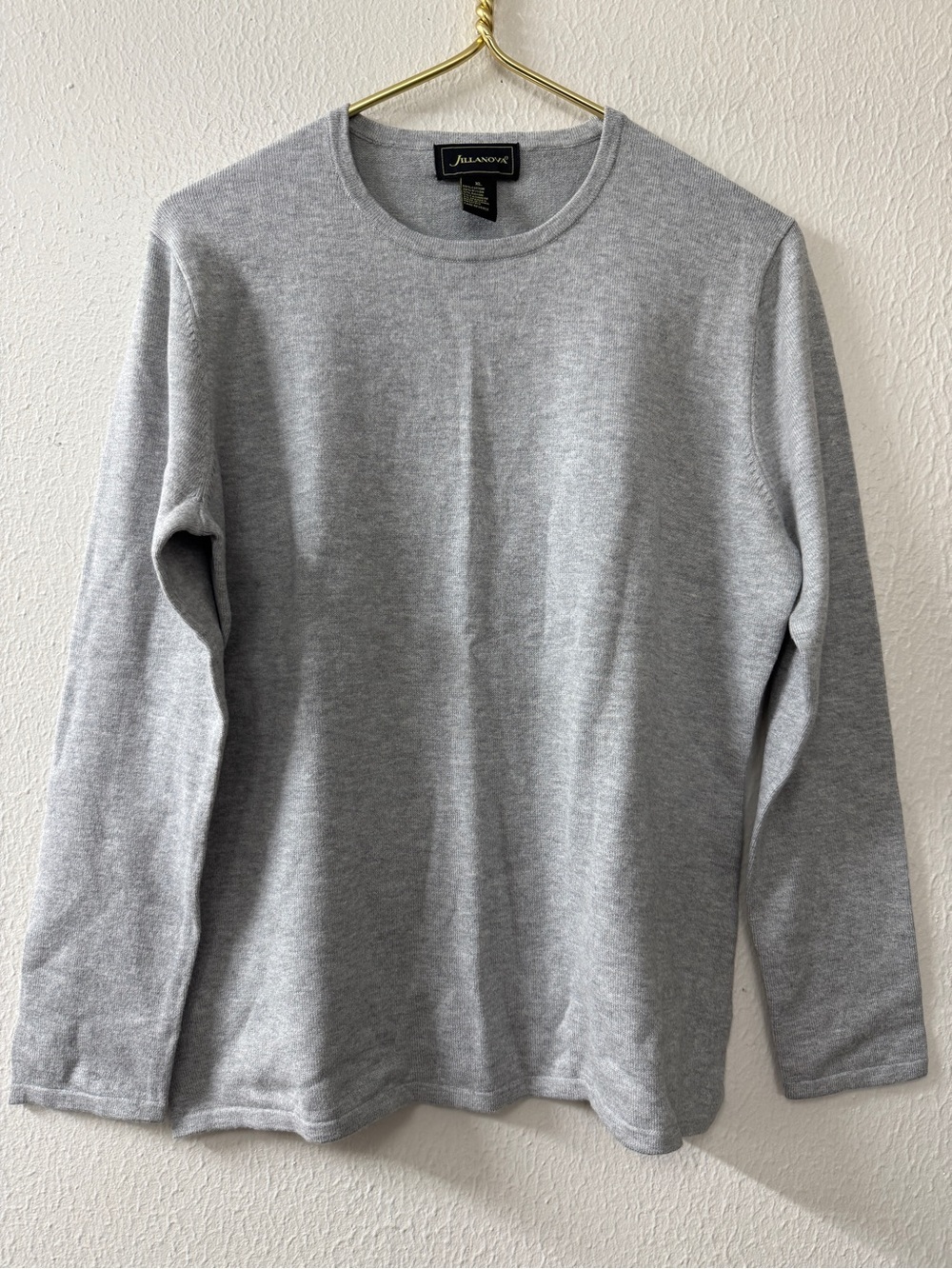 Jillanova Gray Long-Sleeve Crewneck Shirt